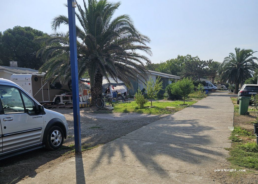 Akçay Çadır & Karavan Kamp - fotoğraf 2
